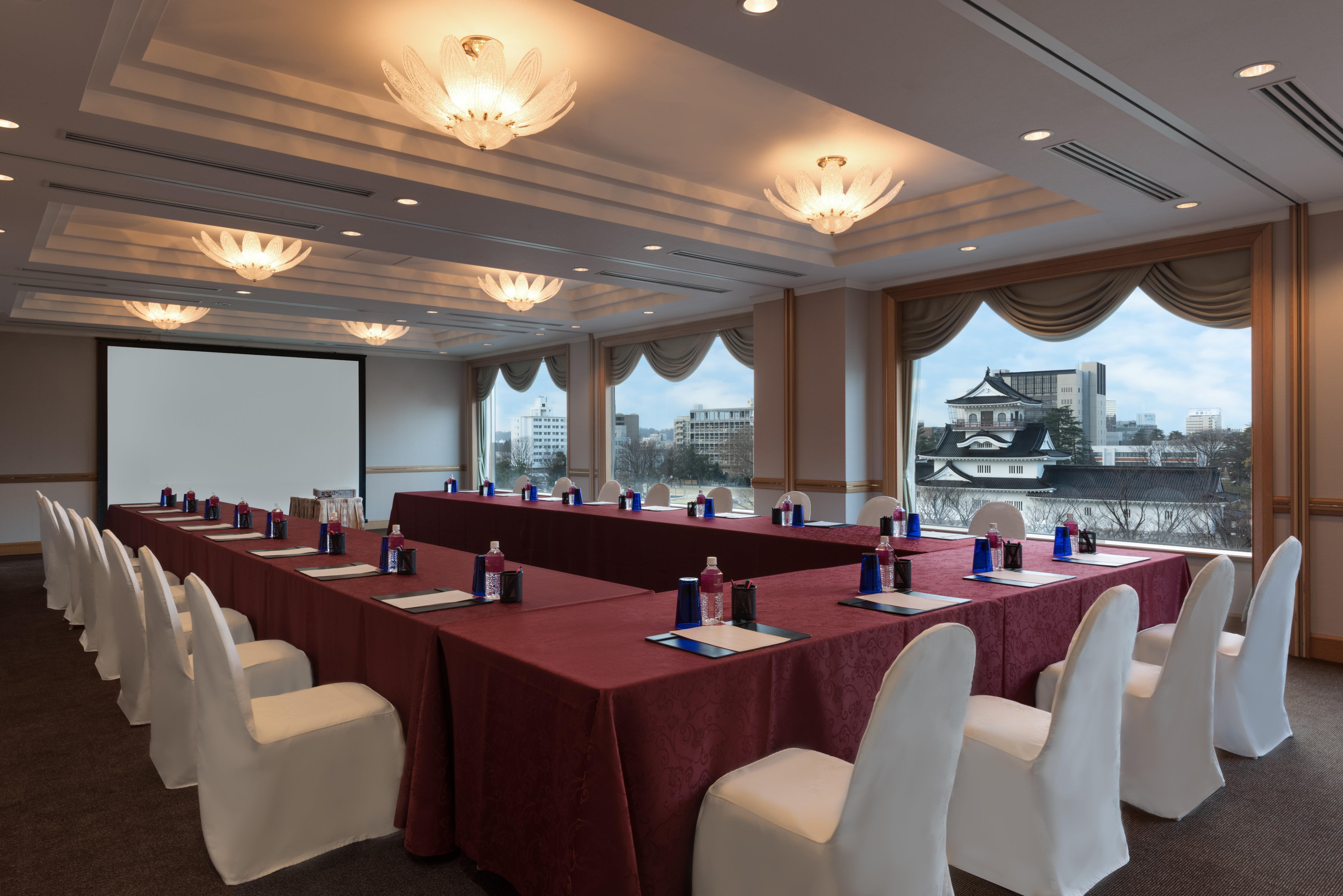 מלון Ana Crowne Plaza Toyama By Ihg מראה חיצוני תמונה
