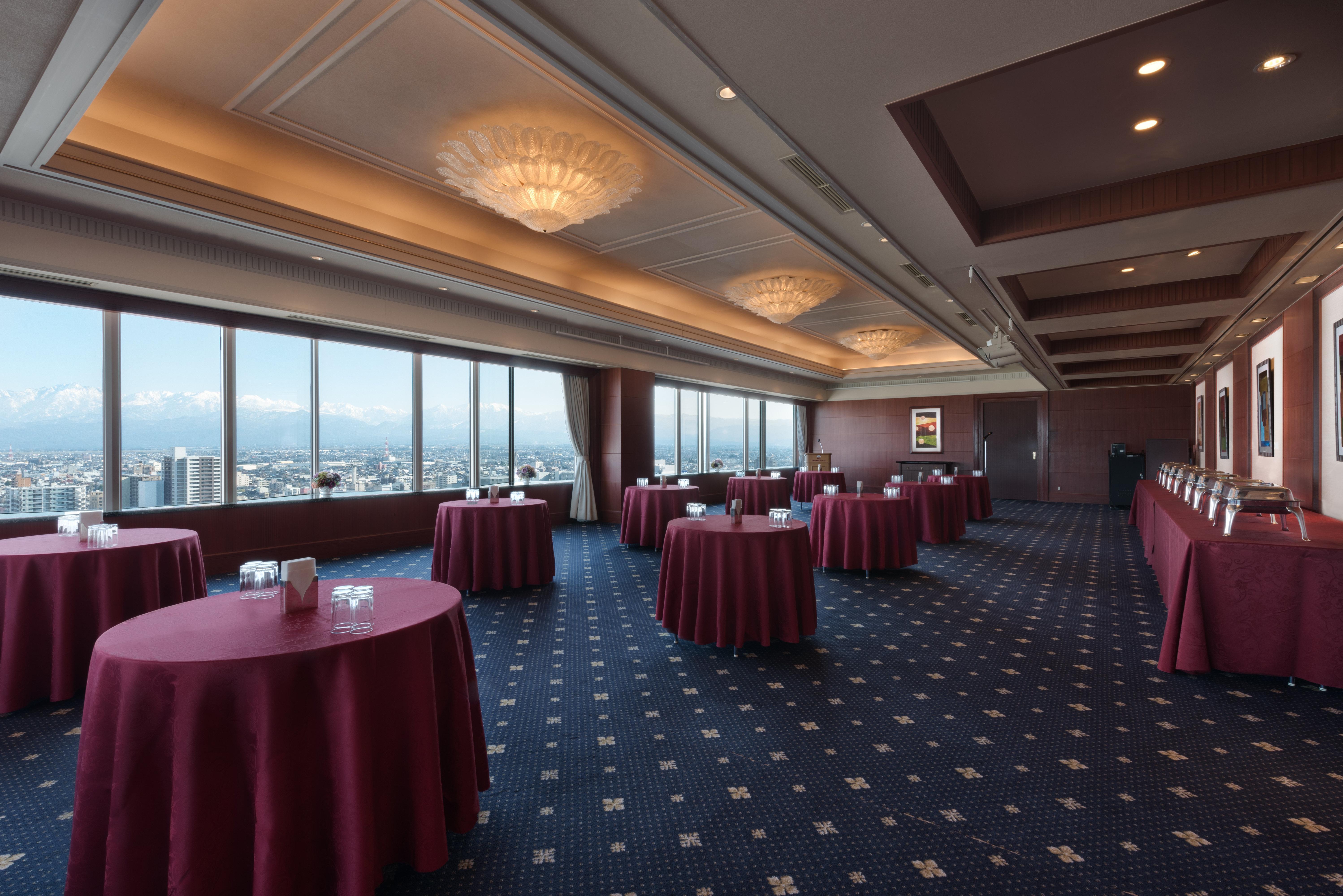 מלון Ana Crowne Plaza Toyama By Ihg מראה חיצוני תמונה