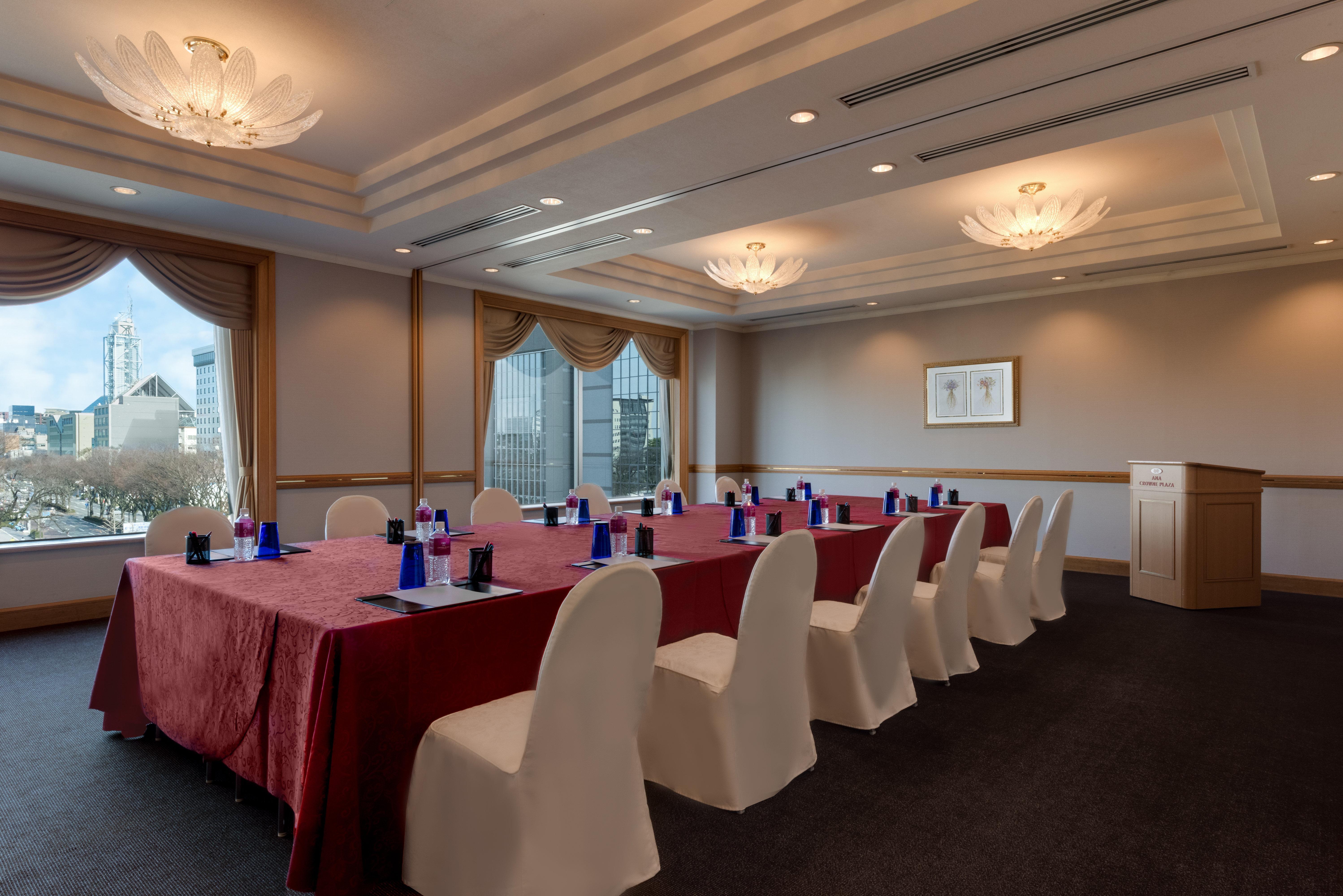 מלון Ana Crowne Plaza Toyama By Ihg מראה חיצוני תמונה