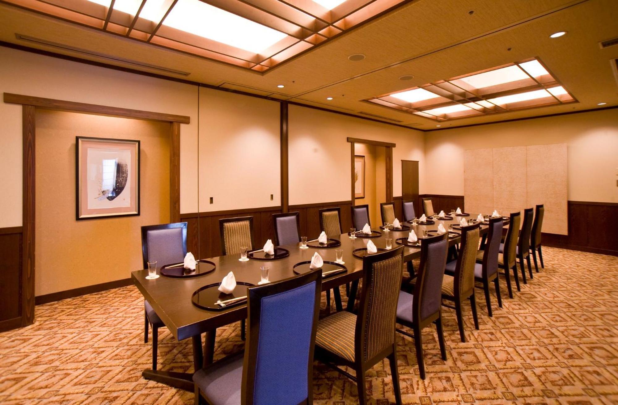 מלון Ana Crowne Plaza Toyama By Ihg מראה חיצוני תמונה